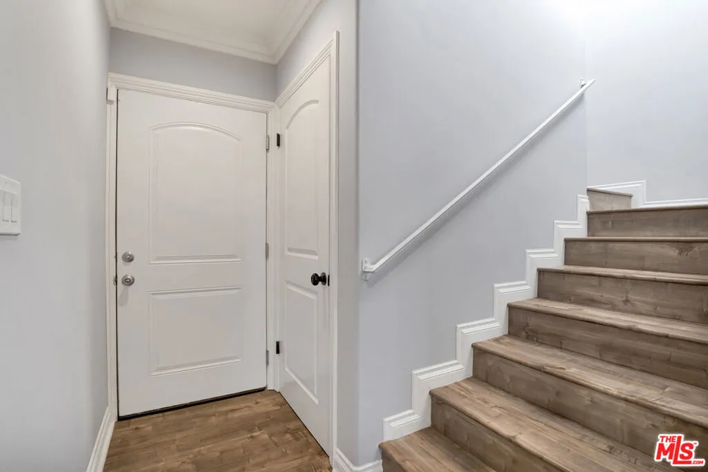 3915 Dwiggins Street, Los Angeles, California 90063 home-pic-12